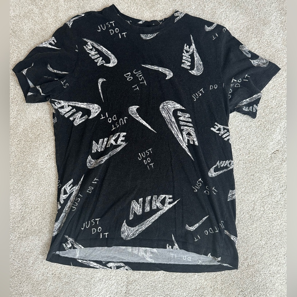 Nike NSW ‘All Over’ Print Tee